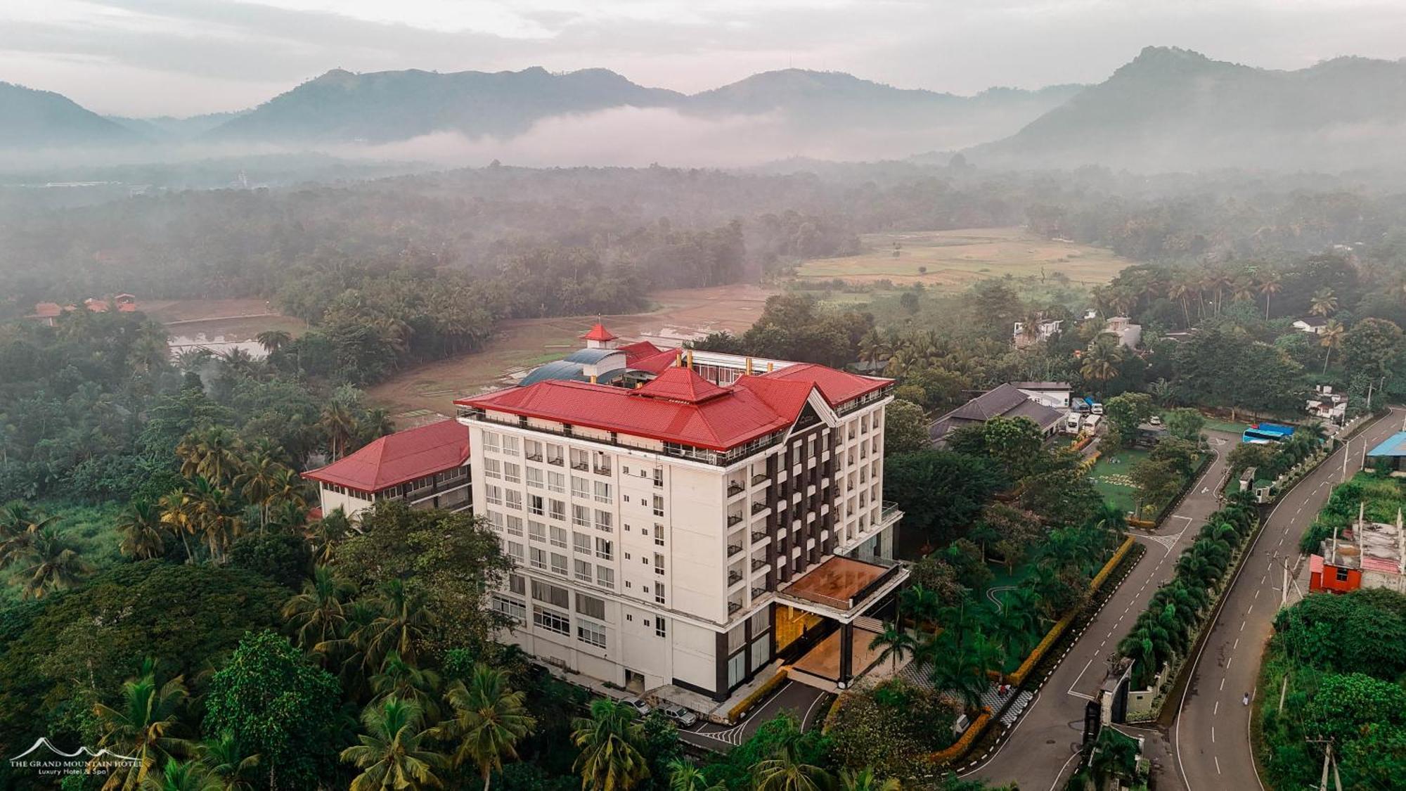 The Grand Mountain Hotel Matale Exterior photo